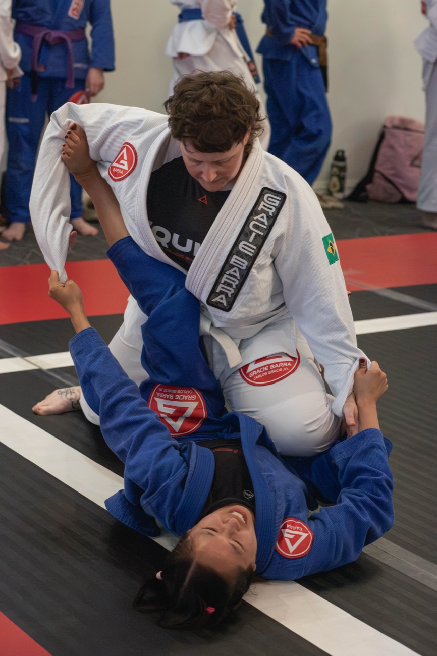 Training partners in a women's Brazilian Jiu-Jitsu class